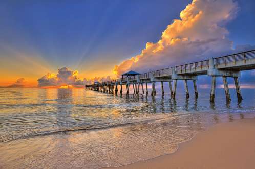 juno-beach-pier-glorious-sunrise