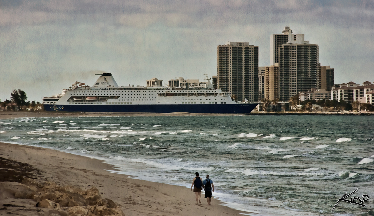 Cruise Ship – Palm Beach Island, Florida