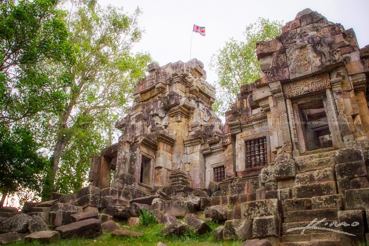 Wat Ek Phnom Temple Ruin at Battambang Cambodia