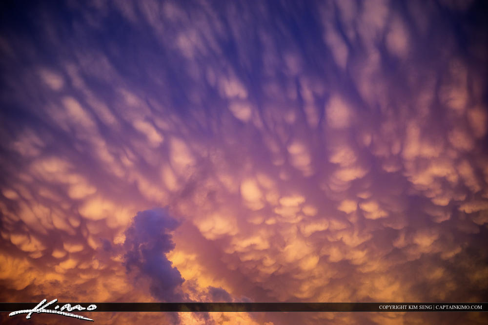 Mammatus Clouds Sky Background with Beauitful Colors